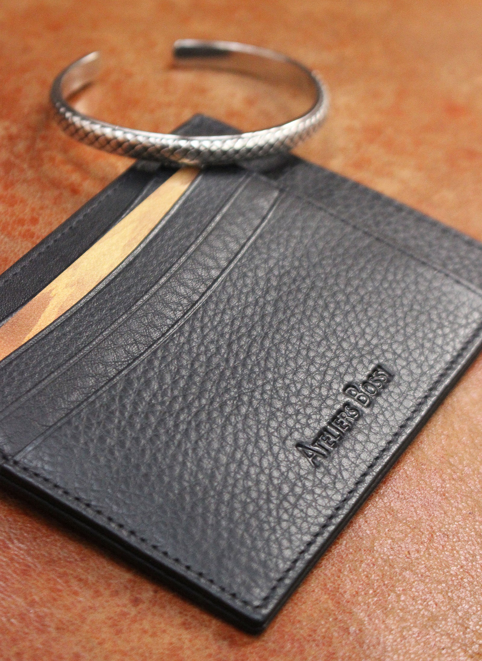 Porte-Cartes en Cuir Noir Ateliers Bossi | La Box Homme