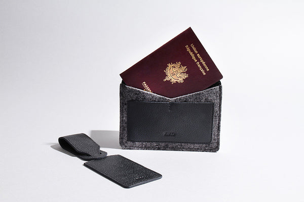 porte passeport et étiquette pour homme 